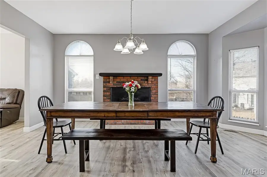 30 Walnut Knoll Court, Saint Charles, MO 63304 - #2