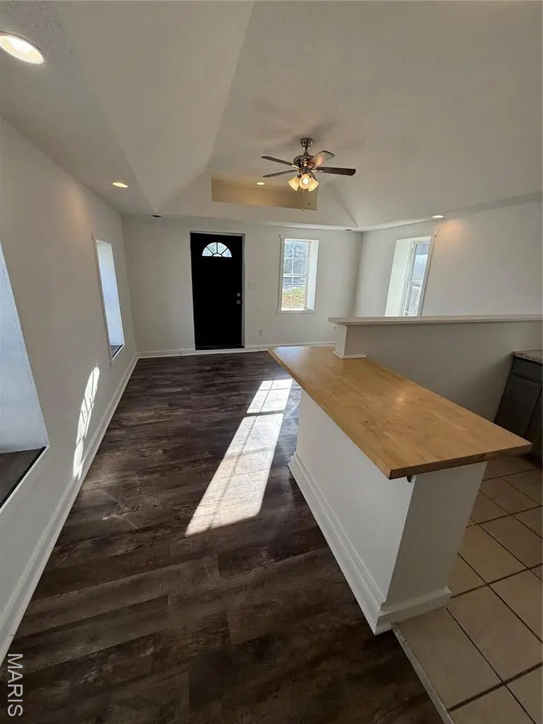 107 W Maple Street, Hartford, IL 62048 - Image #3