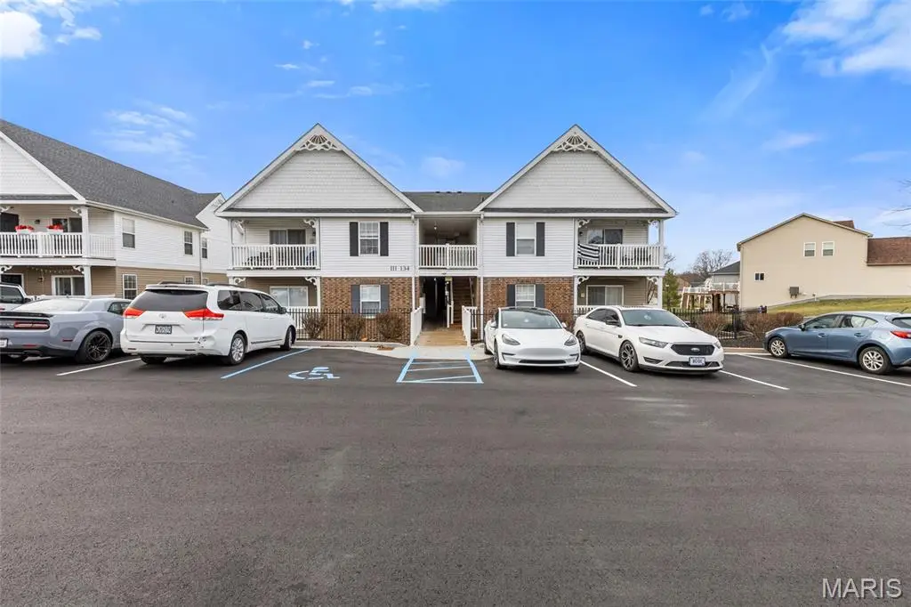 131 Saravalle Drive, Saint Peters, MO 63376 - Image #1