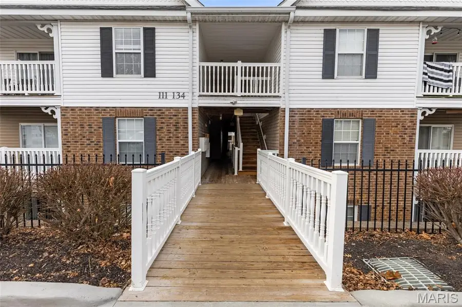 131 Saravalle Drive, Saint Peters, MO 63376 - Image #2