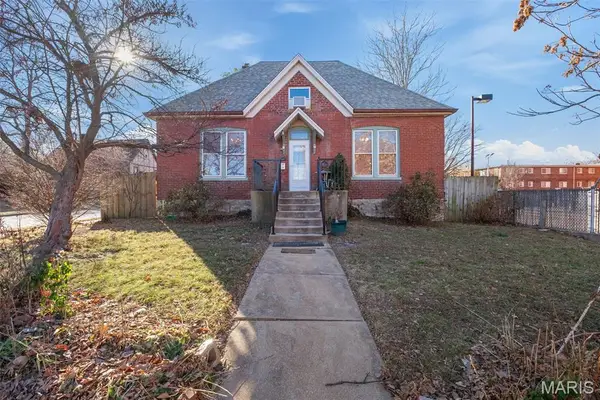 7200 Lanham Avenue, St Louis, MO 63143