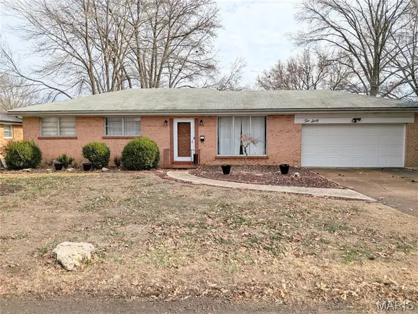 1060 Aubuchon Street, Florissant, MO 63031