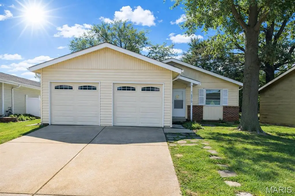 2575 Lindsay Lane, Florissant, MO 63031 - Image #1