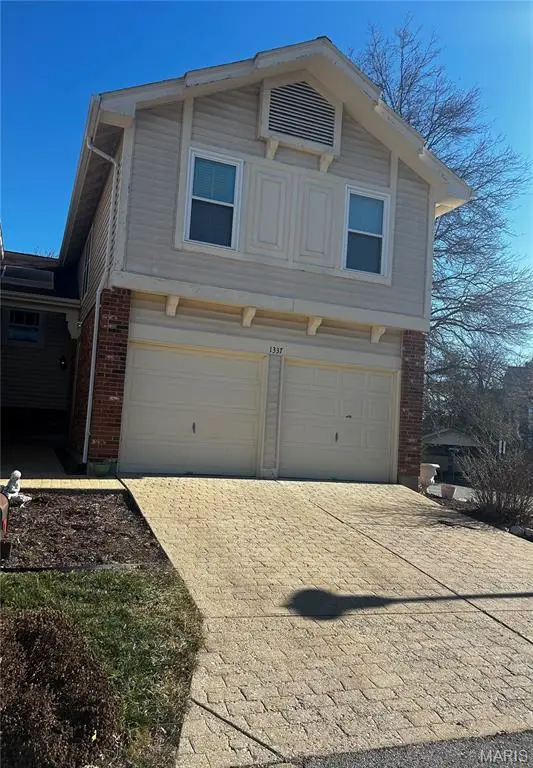 1337 Stone Run Drive, Ballwin, MO 63021 - Image #2