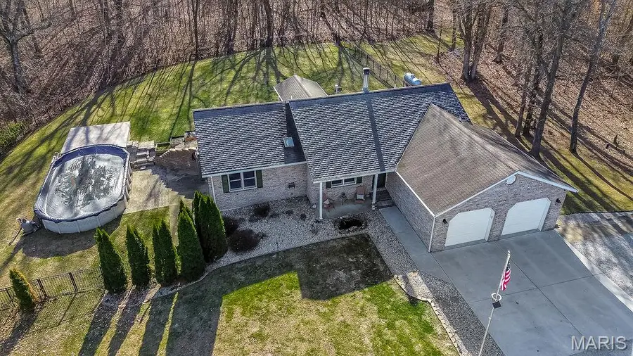 9056 Renken Road, Staunton, IL 62088 - Image #3