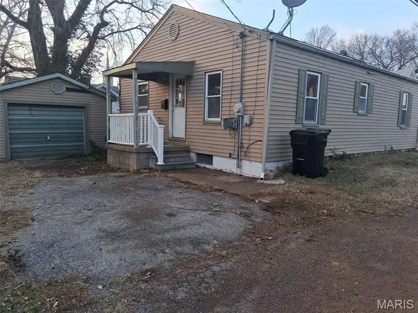 18 W Garfield Street, Belleville, IL 62220