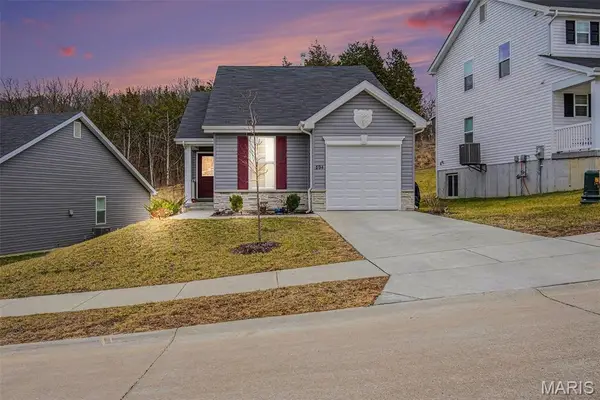 894 Black Bear Drive, House Springs, MO 63051