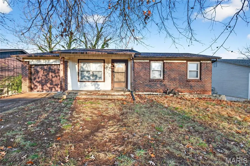 2715 Creekwood Manor Lane, Saint Louis, MO 63125 - Image #1