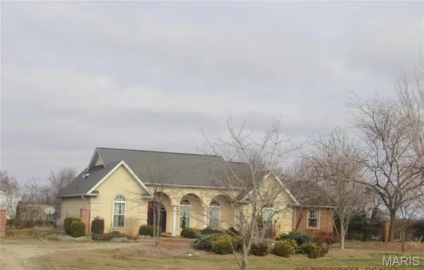 8200 Bunkum Road, Caseyville, IL 62232