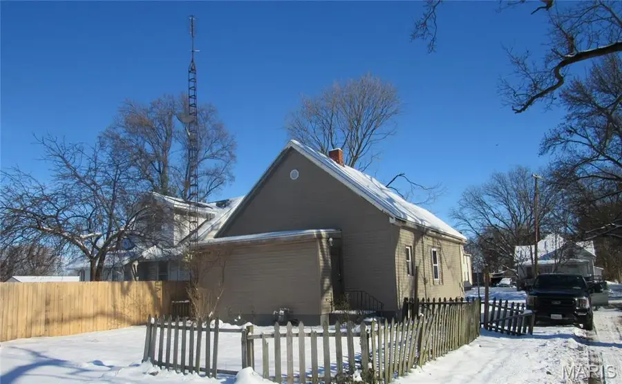 1023 S.east St., Jacksonville, IL 62650 - Image #3