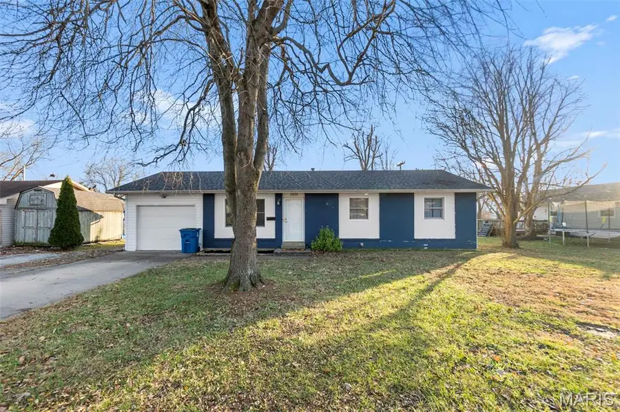 1909 Azalea Drive, Scott City, MO 63780 - Image #2