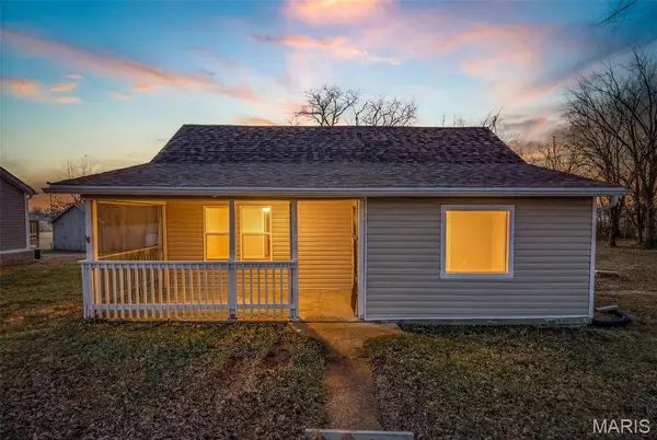 20 W Springfield Road, St Clair, MO 63077