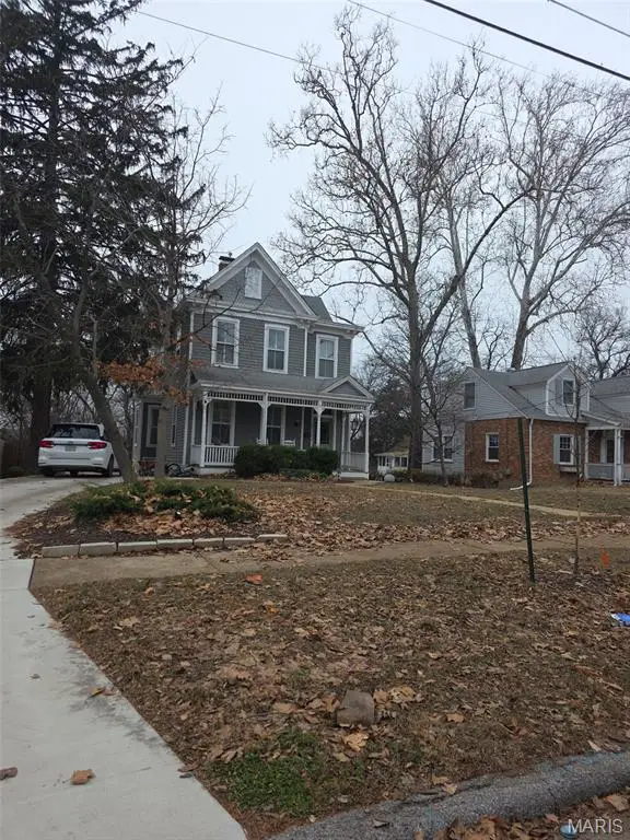 211 S Van Buren Avenue, Kirkwood, MO 63122