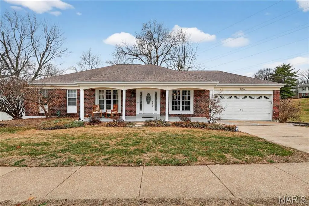 13290 Kenroyal Drive, Saint Louis, MO 63131 - Image #1