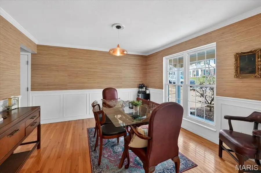 13290 Kenroyal Drive, Saint Louis, MO 63131 - Image #3