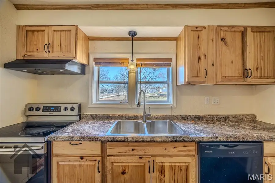 210 Hawkins Street, Crocker, MO 65452 - Image #2