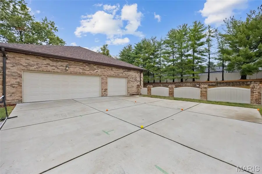 4517 Coyle Court, Tesson Ferry, MO 63128 - #3