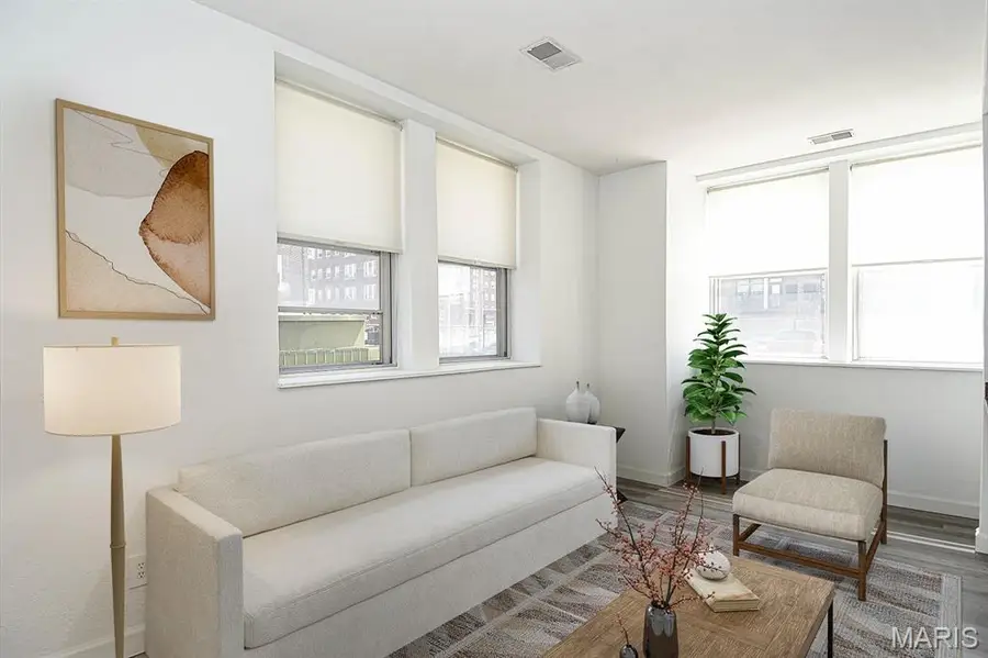 5330 Pershing Avenue #106, Saint Louis, MO 63112 - #2