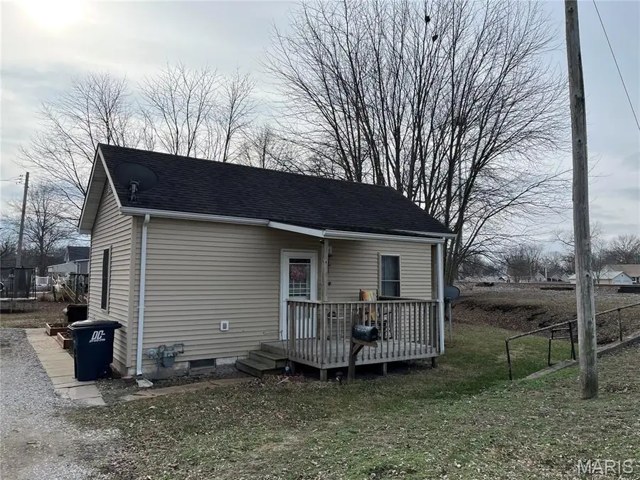 300 E 3rd South Street, Mount Olive, IL 62069 - Image #2