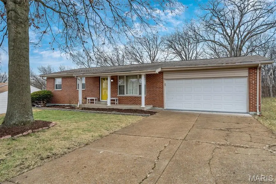 5439 Valleyside Lane, Saint Louis, MO 63128 - Image #2