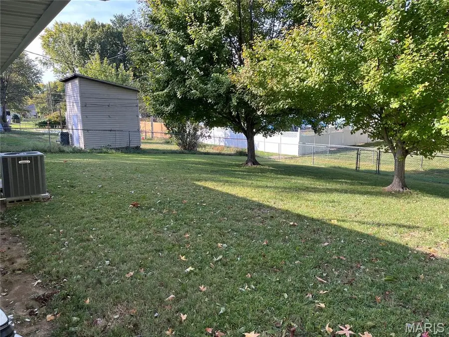 402 Willow Drive, Ofallon, IL 62269 - Image #3