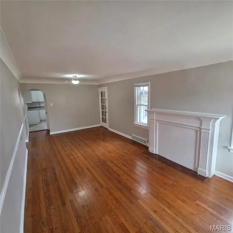 6725 Maryellen Street, Northwoods, MO 63121 - #2