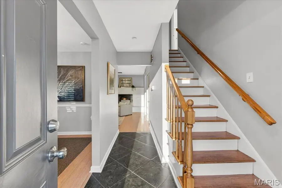 1254 Bonheur Drive, Saint Louis, MO 63146 - Image #2