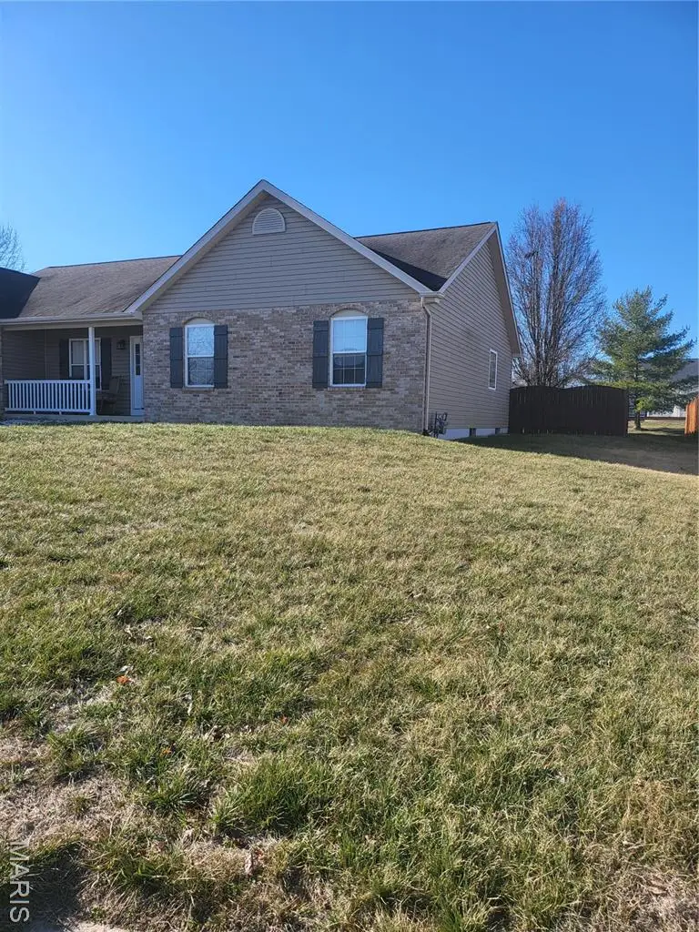 513 Stonefield Drive, Smithton, IL 62285 - Image #2