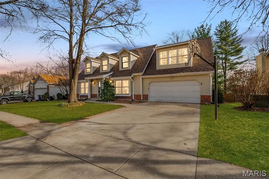 1044 Holly River Drive, Hazelwood, MO 63031 - Image #1