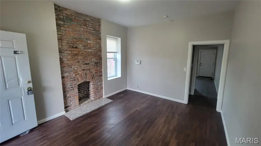 3926 Tholozan Avenue, Saint Louis, MO 63116 - #2