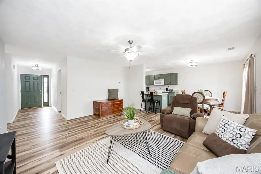 717 W Church Street, Mascoutah, IL 62258 - #3