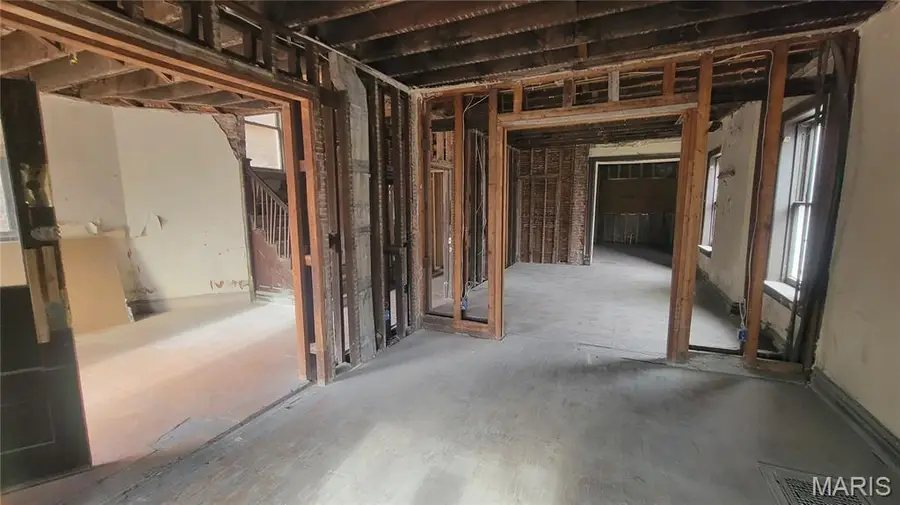 4253 Westminster Place, Saint Louis, MO 63108 - #3