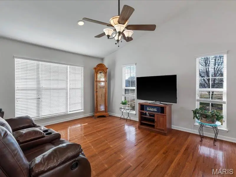 559 Winter Garden Drive, Fenton, MO 63026 - Image #3