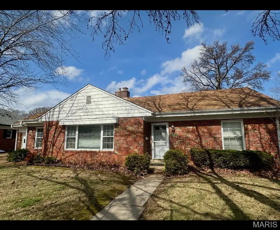 435 Hampshire Court, Webster Groves, MO 63119 - #1