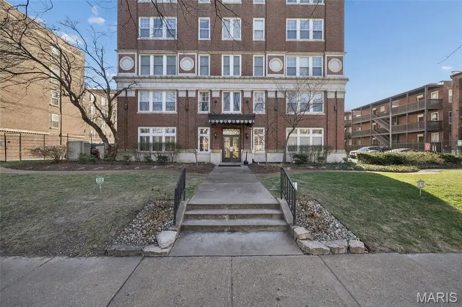 5330 Pershing Avenue #506, Saint Louis, MO 63112 - Image #2