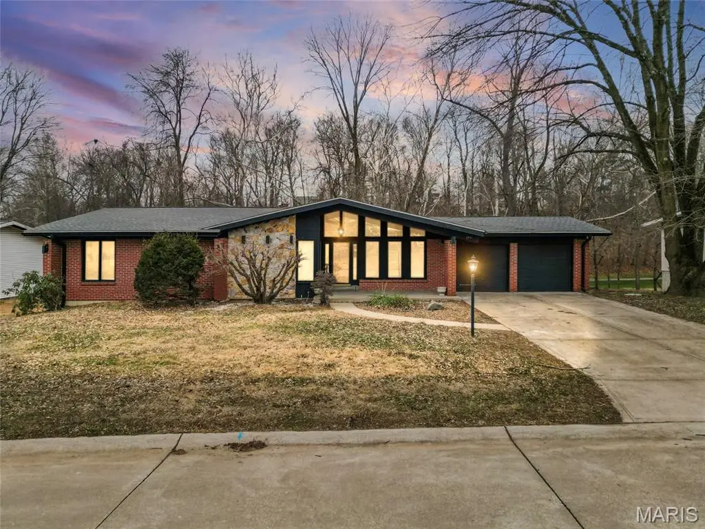 100 La Gorce Drive, Chesterfield, MO 63017 - Image #1