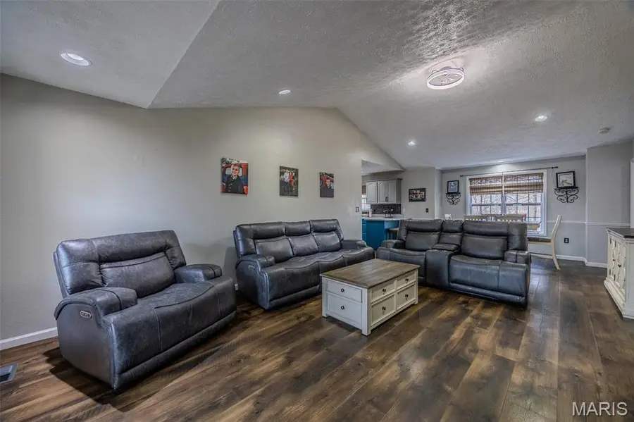 21143 Layla Road, Waynesville, MO 65583 - Image #2