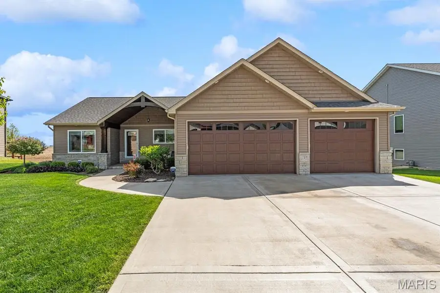 1137 Pisa Drive, Caseyville, IL 62232 - #2