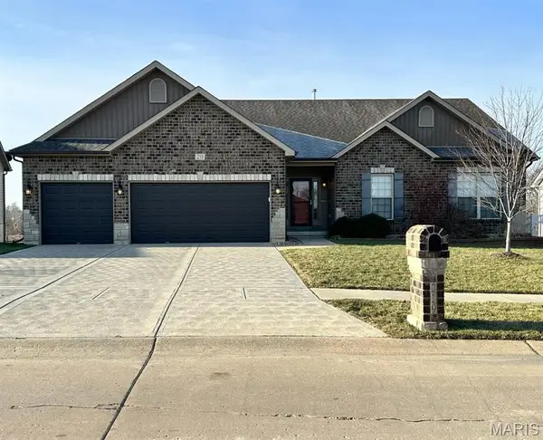 219 Lonepine Drive, Wentzville, MO 63385