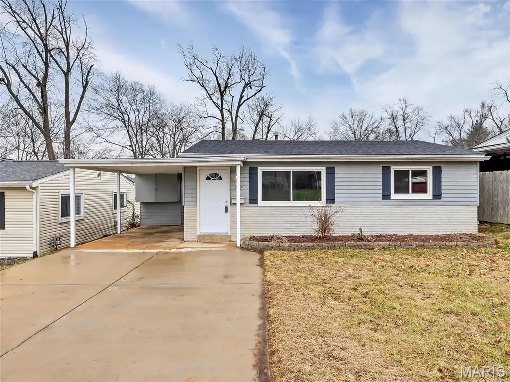 212 Lindy Boulevard, Ballwin, MO 63021 - Image #1