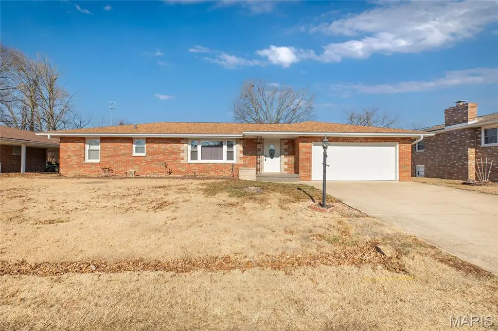 107 Park, Brighton, IL 62012 - Image #1