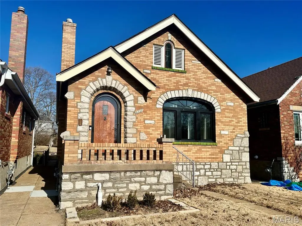 5737 Devonshire Avenue, Saint Louis, MO 63109 - Image #1