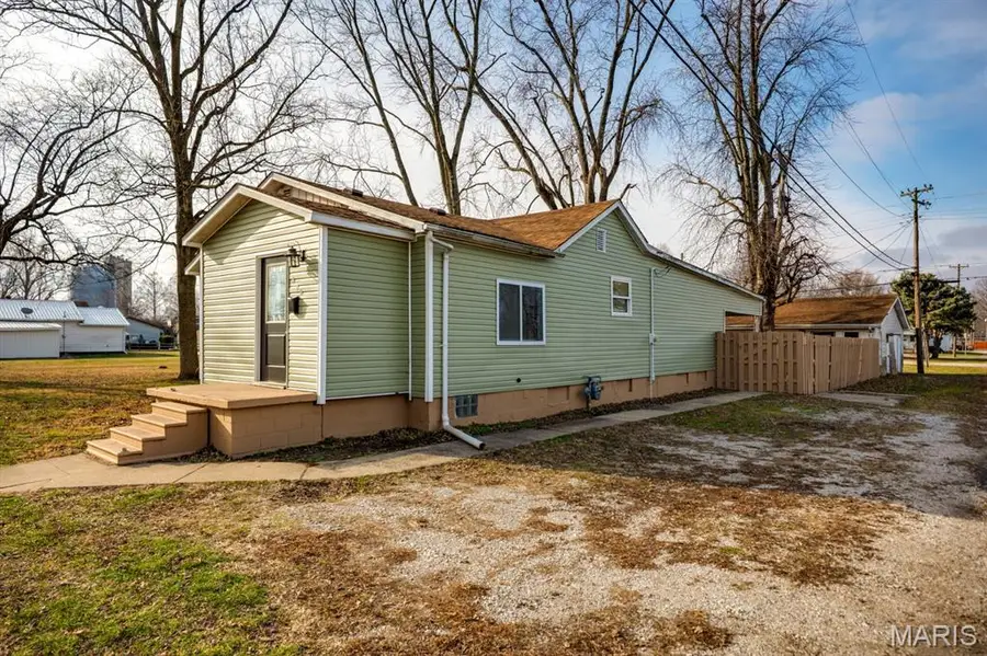 432 Anderson Street, Carlinville, IL 62626 - Image #3