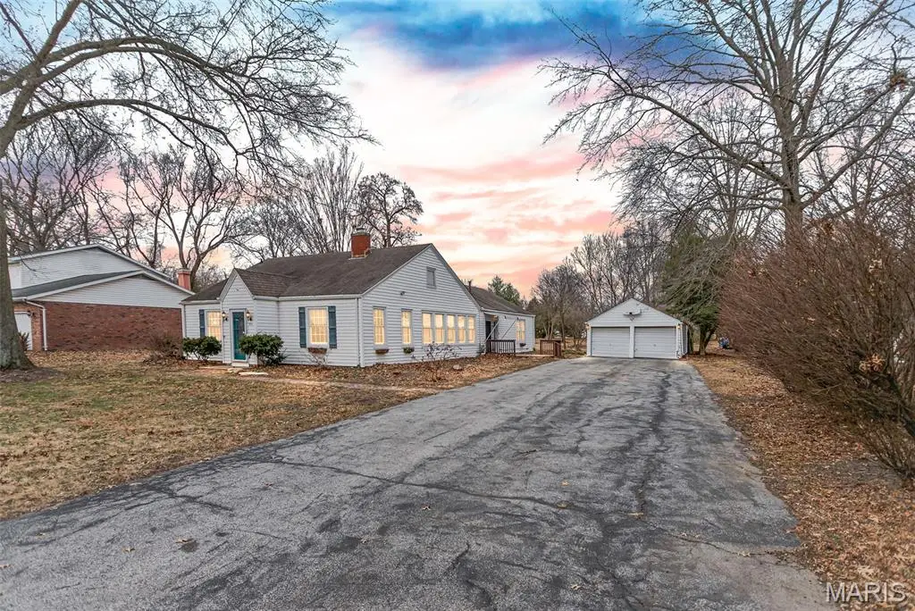 804 Enos Lane, Godfrey, IL 62035 - Image #1