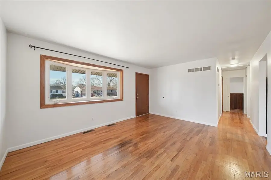 1565 Yaqui Drive, Florissant, MO 63031 - Image #3