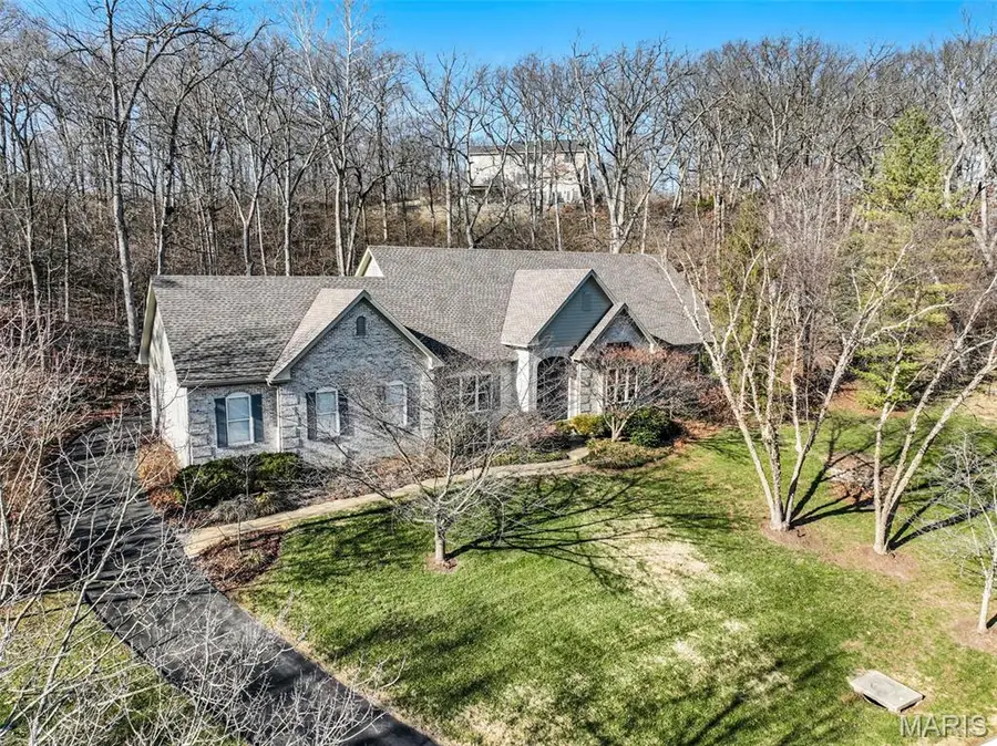 9515 Country Club Green, Saint Louis, MO 63127 - Image #3