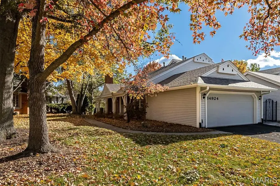 14924 Manor Lake Drive, Chesterfield, MO 63017 - #3