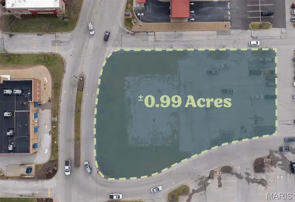 7839 Town Square Avenue, St Charles, MO 63368