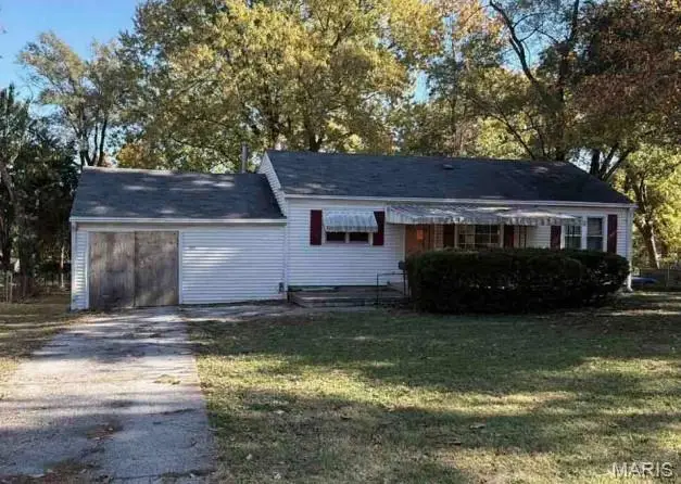 5925 Crescent Avenue, Raytown, MO 64133 - Image #1