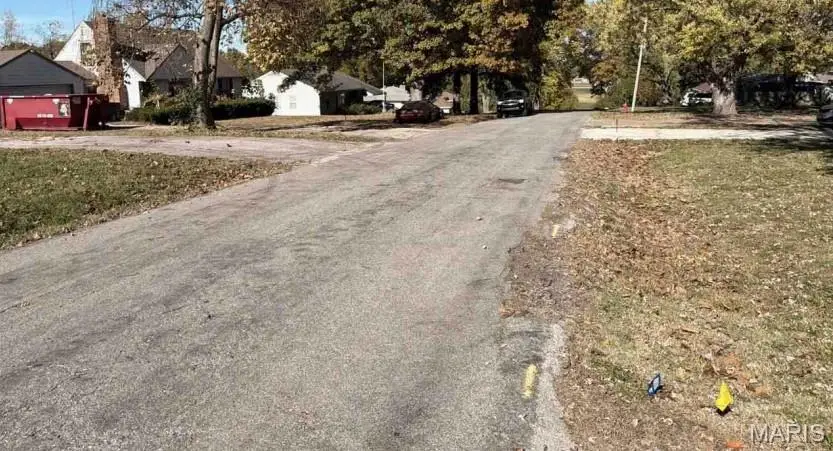 5925 Crescent Avenue, Raytown, MO 64133 - Image #2